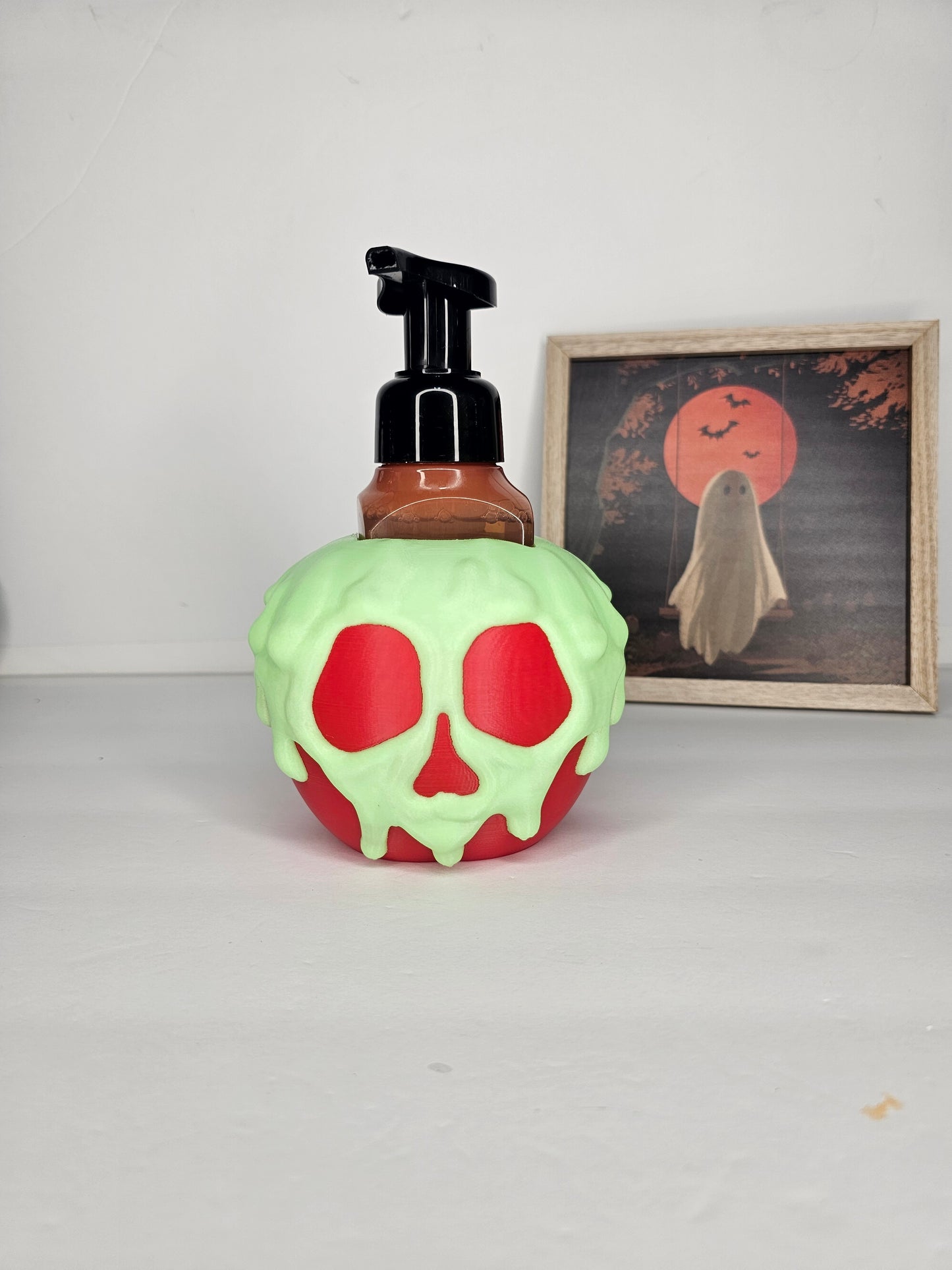 Glow in the Dark Poisoned Apple Soap Holder